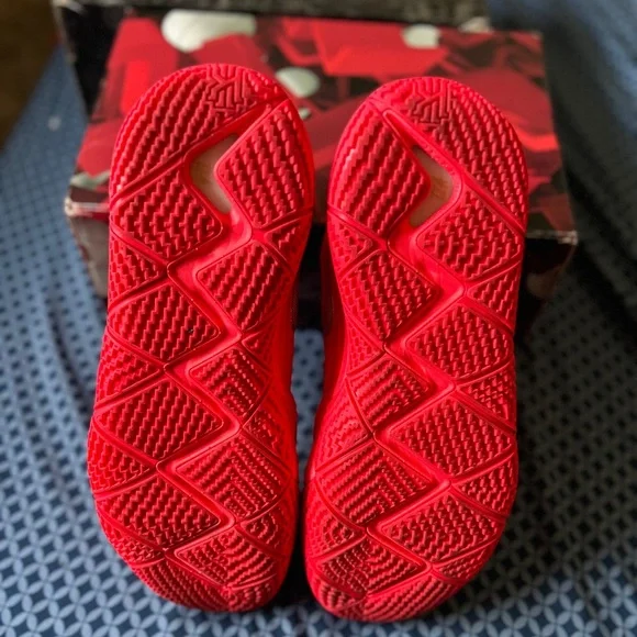 Kyrie 4 size 13